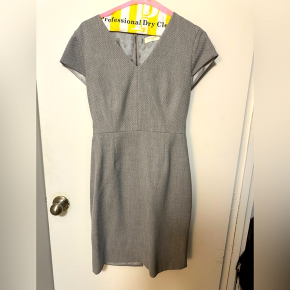 Ted Baker - Grey Dress with belt - size 4 - Picture 1 of 5